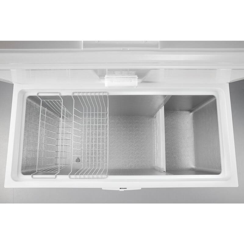 16 cu. ft. Chest Freezer in White I5754