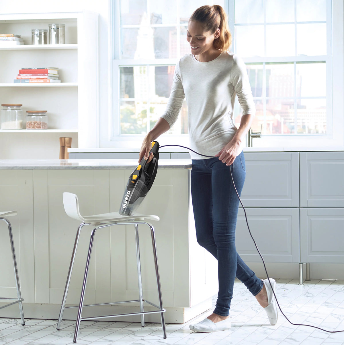 Lightweight Swivel Stick Vacuum Cleaner O34773