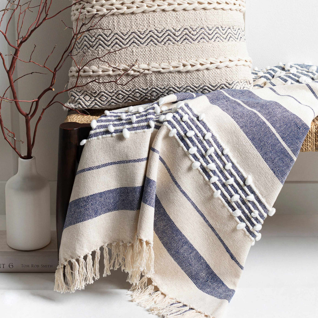 Cotton Throw Blanket with Tassel G873592