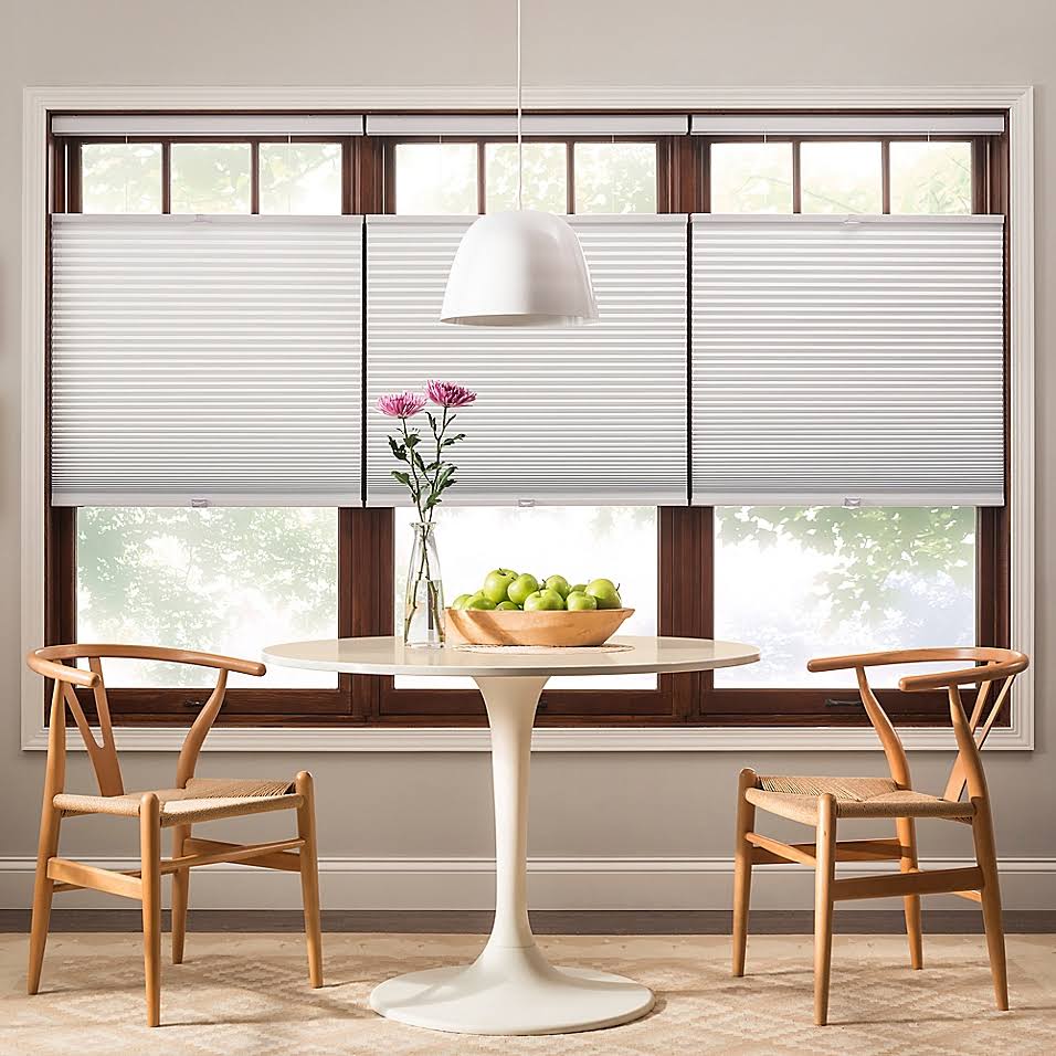 Cordless Cellular Shade in White J72388