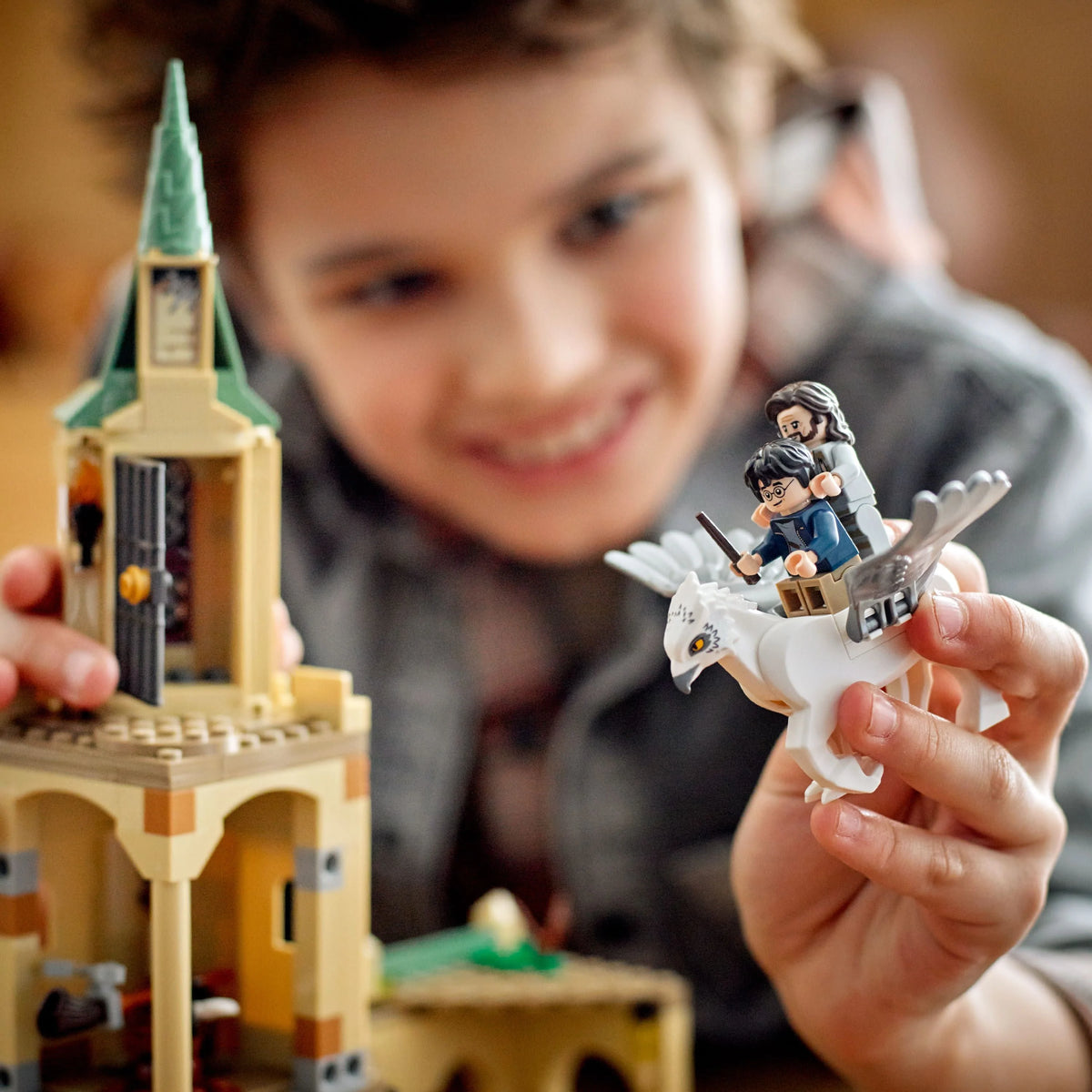 Castle Tower Toy with Hippogriff Figure and Prison Cell L7768
