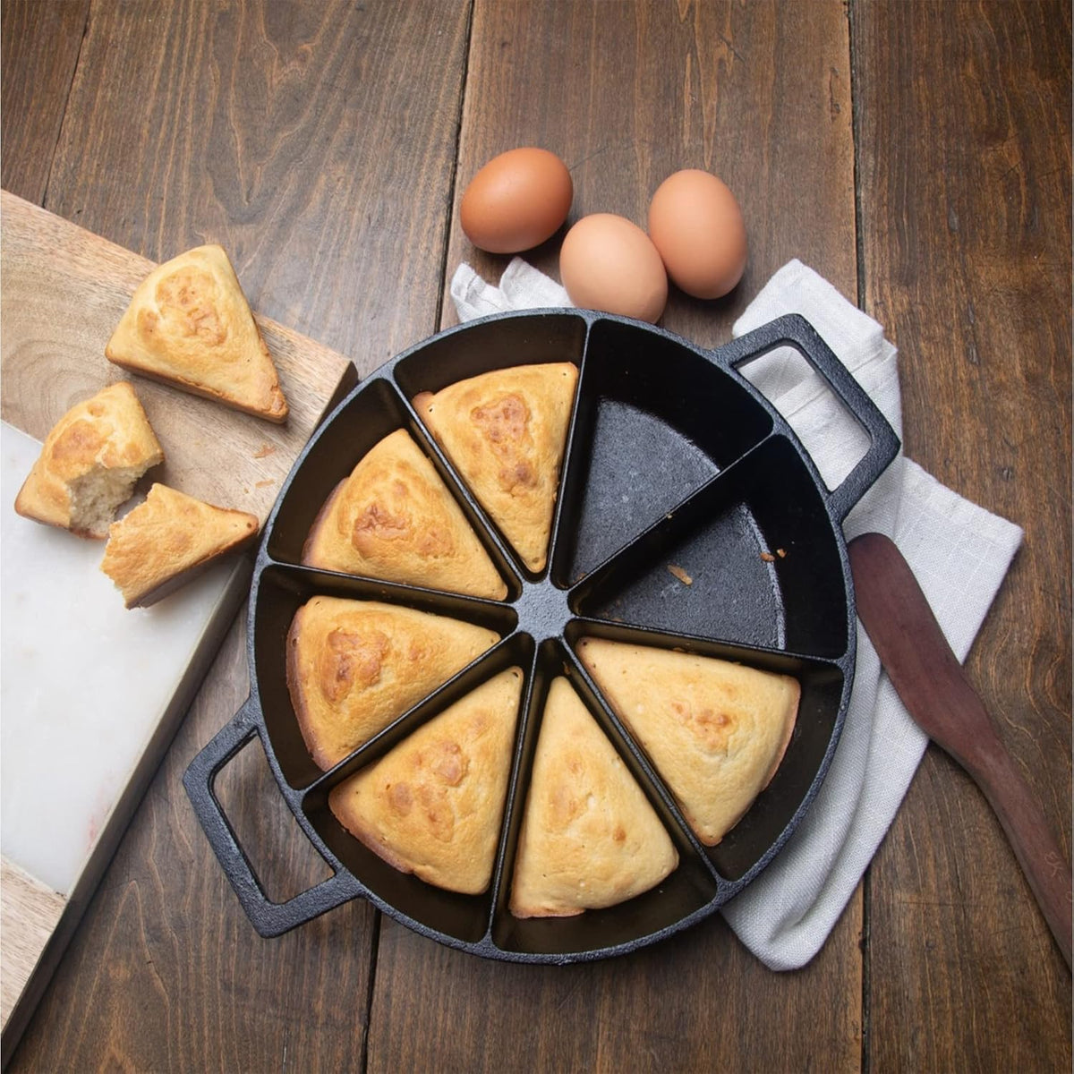 10-in Cast Iron Wedge Cornbread Skillet Q8930