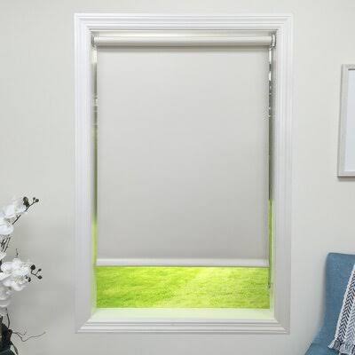 Blackout Roller Shade Width: 42 Y822576