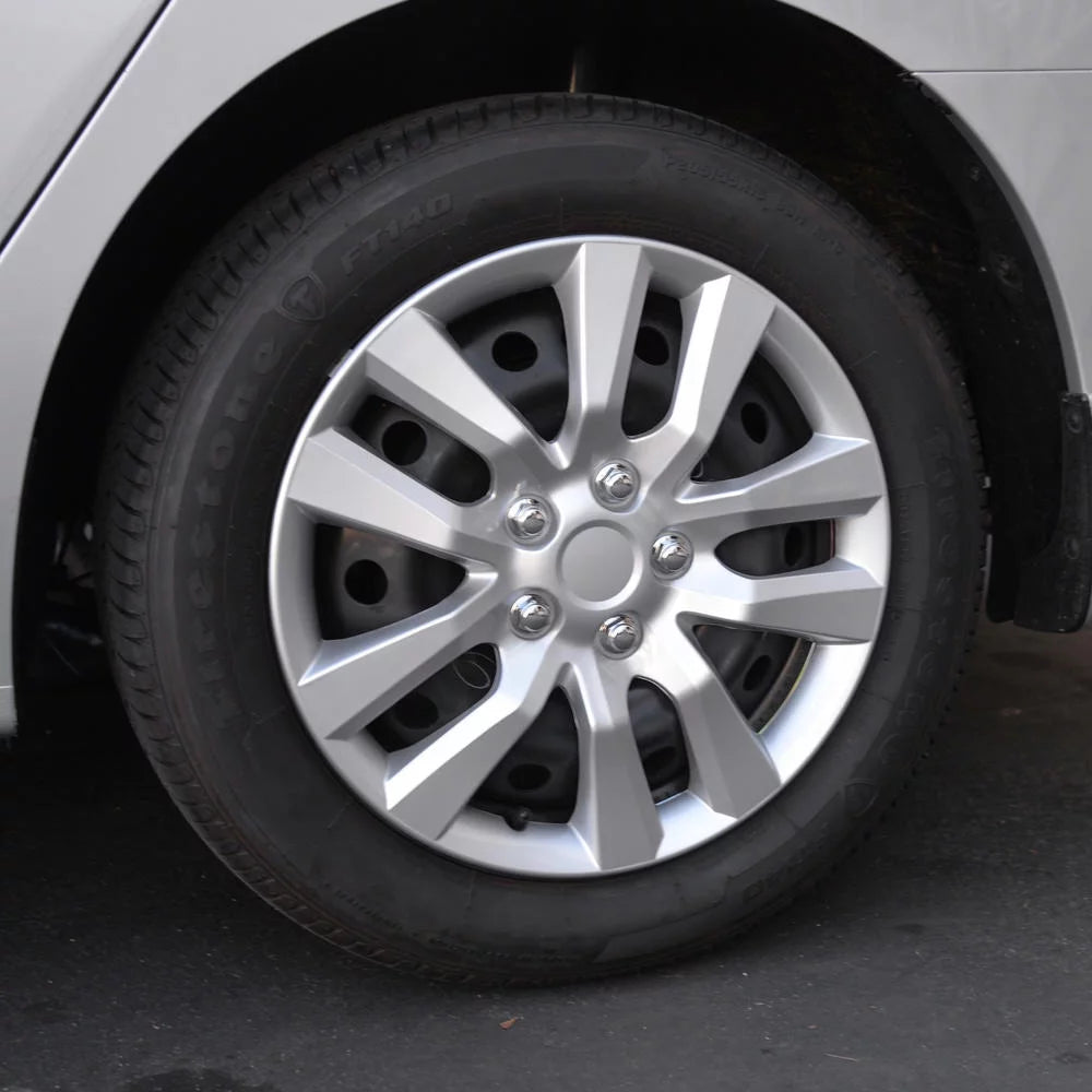 16 Inch Silver Replica Wheel Covers (4 Pieces) C230578