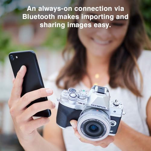 Silver Micro Four Thirds Camera with 14-42mm Lens G7406